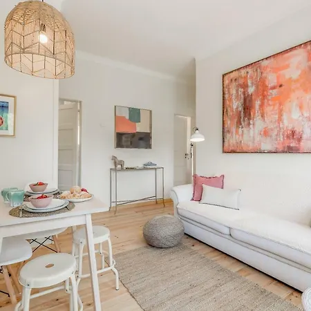 Apartment Sunny, Bright And Quiet Apartment, By Timecooler Lisbon