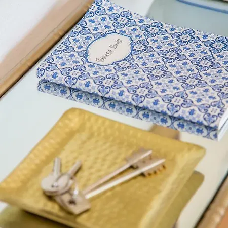 Sunny, Bright And Quiet Apartment, By Timecooler *