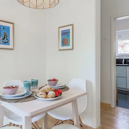 Apartamento Sunny, Bright And Quiet Apartment, By Timecooler