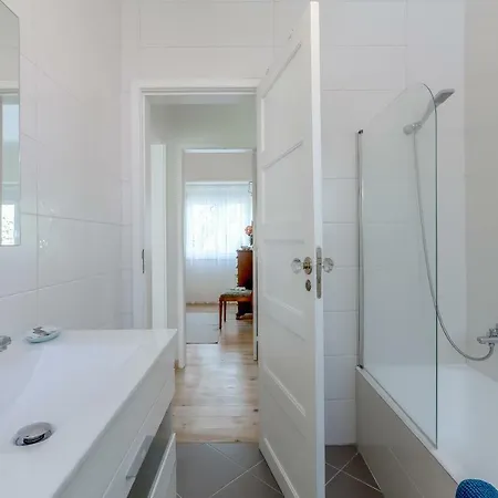Apartment Sunny, Bright And Quiet Apartment, By Timecooler Lisbon