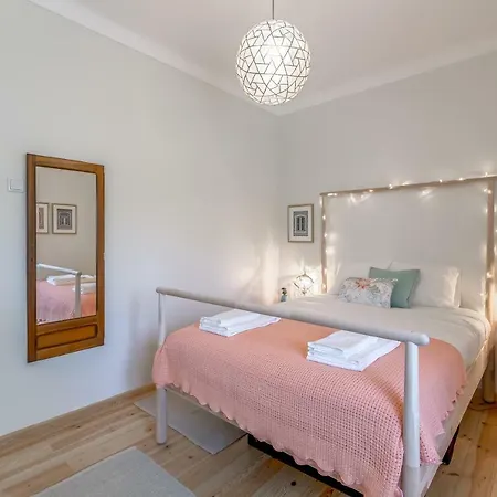 Apartmán Sunny, Bright And Quiet Apartment, By Timecooler