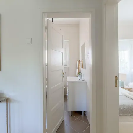 شقة Sunny, Bright And Quiet Apartment, By Timecooler